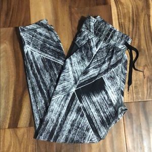 Lululemon namaskar pants size 4